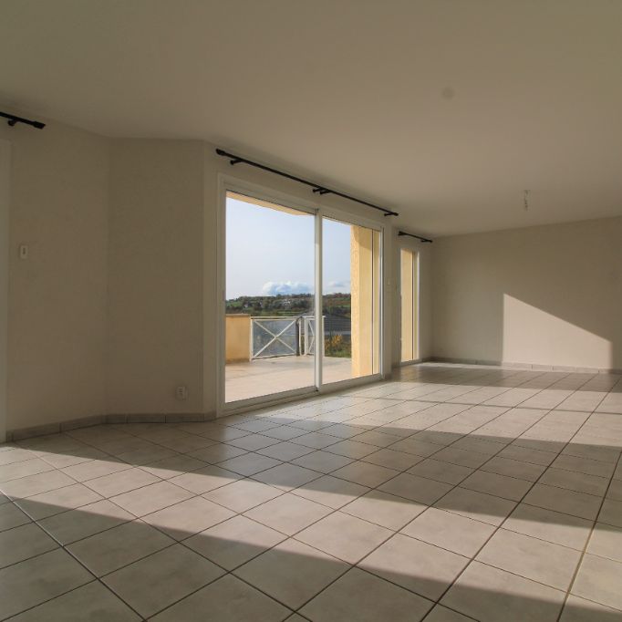 Location Maison 5 pièces 118m² - Photo 1