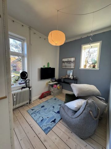 Indbydende lejlighed med lys og klassiske detaljer i Aalborg - Foto 2