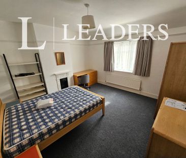 4 bedroom terraced to rent Stoneleigh Road, Kenilworth, CV8 - Photo 4