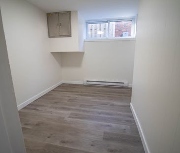 **CENTRAL WELLAND** LOWER UNIT FOR RENT! - Photo 4