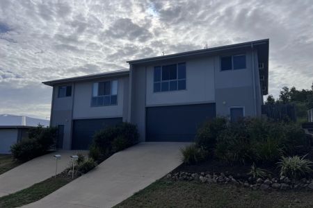 3 Bedroom Townhouse in Bushland Beach - Photo 5