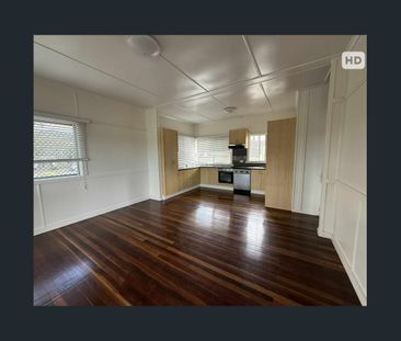 Nestled amongst the trees - Photo 4