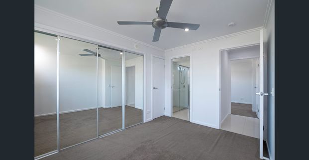 2-Bed Apartment in Prime Location! - Photo 1