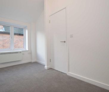 2 bedroom semi-detached house to rent - Photo 4