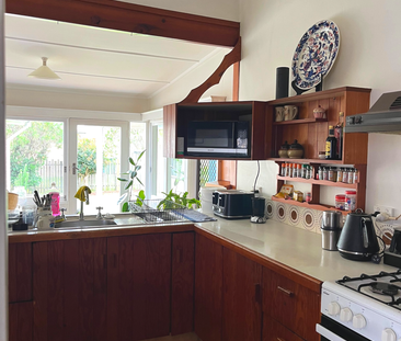 Charming Central Ballina Home with Large Yard - Photo 6