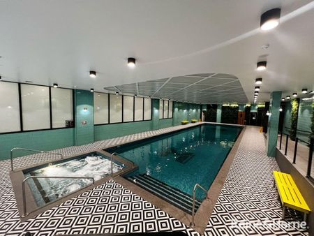 Modern 2-Bed Apartment in the Heart of Zetland - Photo 3