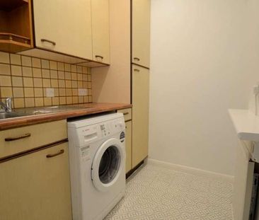 Station Crescent, Ashford, TW15 - Photo 4