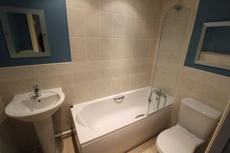 2 Bed Flat, Royal Plaza, S1 - Photo 4