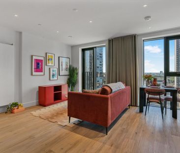 Live at Vertus’ newest Canary Wharf address: spacious, fully furnished studio apartments with a gym, reformer Pilates studio, co-working spaces and lounges for modern living. - Photo 3