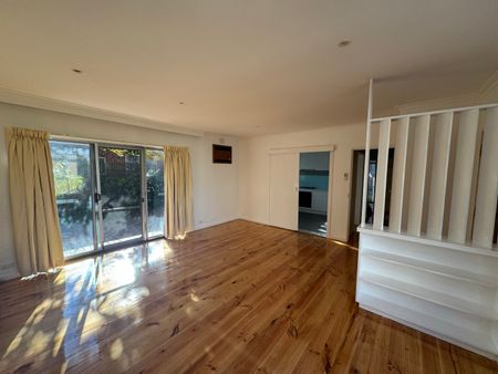 3/11 Rangeview Grove, Balwyn North VIC 3104 - Apartment For Rent | Domain - Photo 4