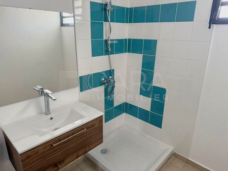 Location Appartement 3 pièces 66m² CAYENNE 97300 - Photo 3