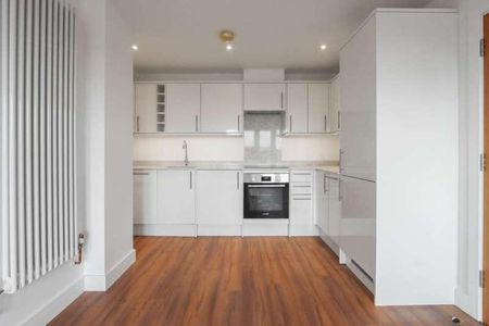 Rye Road, Hoddesdon, EN11 - Photo 2