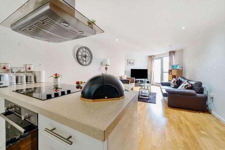 Woking, Surrey, GU21 - Photo 5