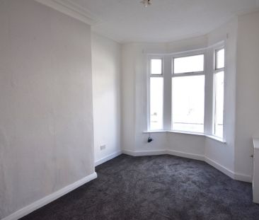 To Let 3 Bed Mid Terraced House - Photo 4