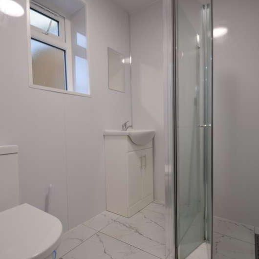 Stanwell New Road, Staines-upon-thames, TW18 - Photo 1