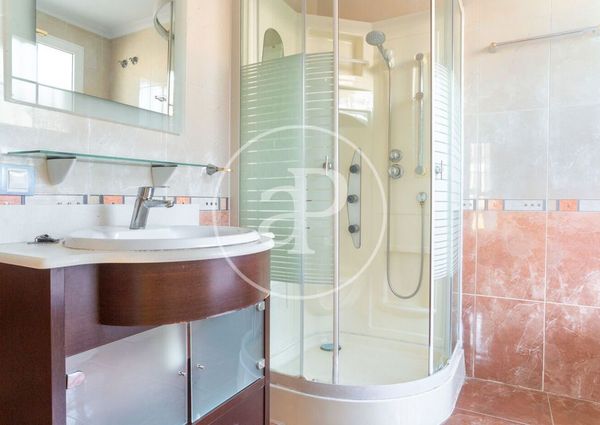 4 bedroom luxury Villa for rent in L'Eliana, Spain