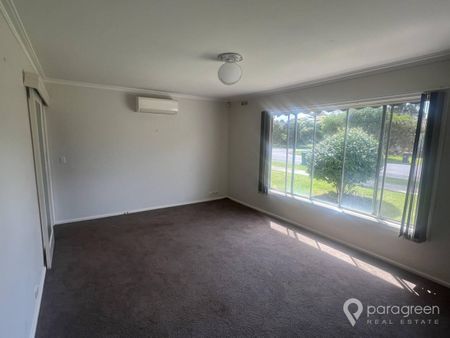 3 BEDROOM HOME IN FOSTER - Photo 2