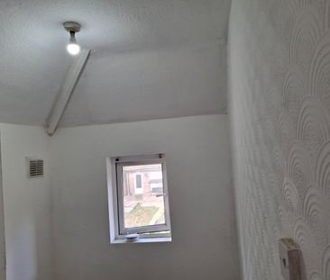 3 Bed Semi-Detached House, Harleston Road, B44 - Photo 4