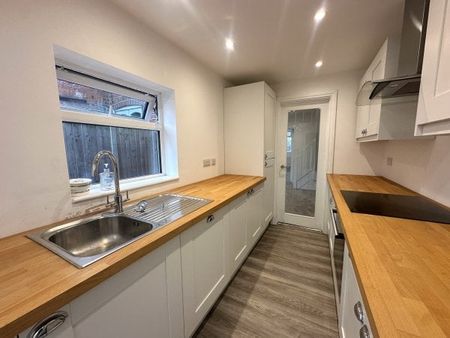 Derry Lane, Nottingham, NG13 - Photo 3