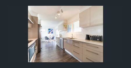 Unfurnished Spacious Family Haven in the Heart of Mermaid Waters - Photo 5