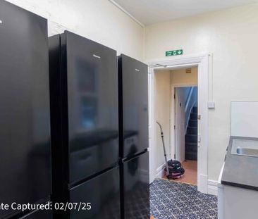Room 10, 38 Heslington Road - Photo 6