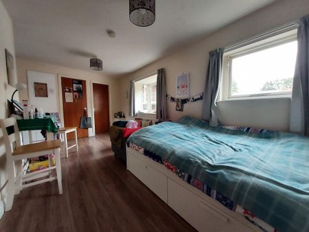 1 bedroom property to rent - Photo 2