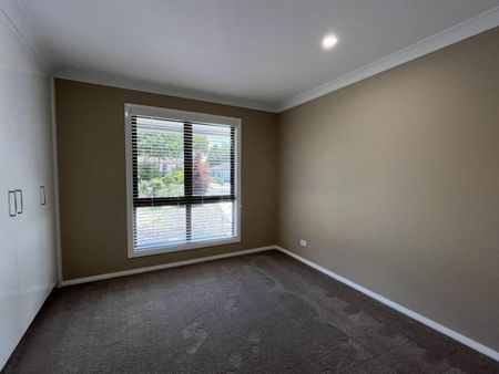 Modern Comfort Close To Town - Photo 2