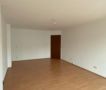 Zentrale 2,5-Zimmer Wohnung mit TG-Stellplatz in HH-Bergedorf - Photo 1