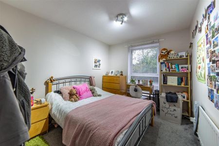 3 bedroom apartment to rent - Photo 2