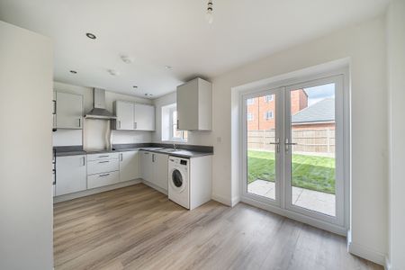 Upton Hall Crescent, Upton - Photo 3