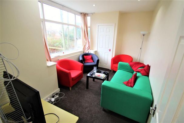 5 bedroom semi-detached house to rent - Photo 1