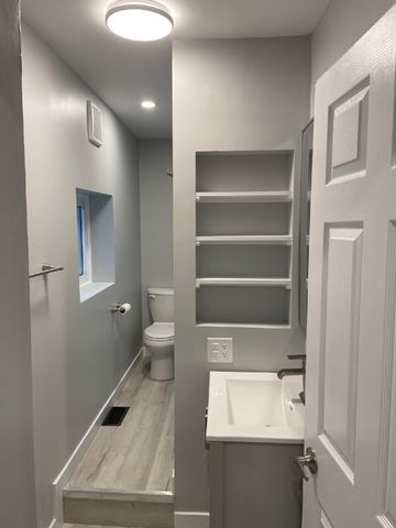 239 Percy Street - B - Photo 3