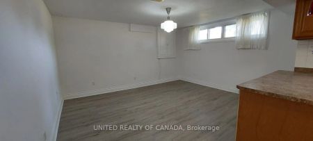 Property For Lease | N9362185 - Photo 2