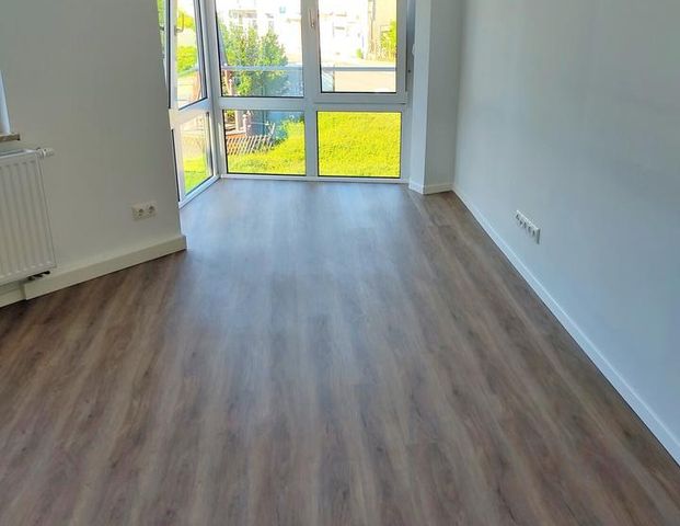 ++ großzügig & lichtdurchflutet: stilvolle 3-Raum-Wohnung mit Glaserker - in Zwickau-Planitz ++ - Photo 1