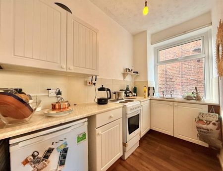 1 Bedroom Apartment To Let - Photo 4