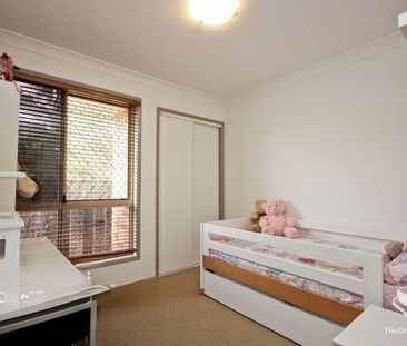 Hidden gem in Burleigh waters . - Photo 5