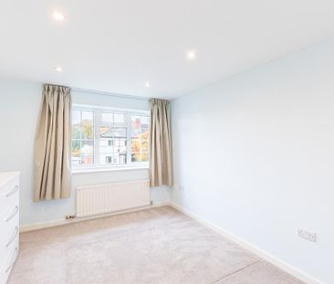 3 bedroom end of terrace house to rent - Photo 1