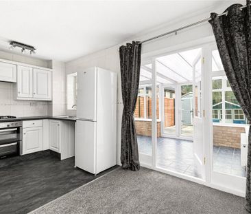 3 bedroom end of terrace house to rent - Photo 5