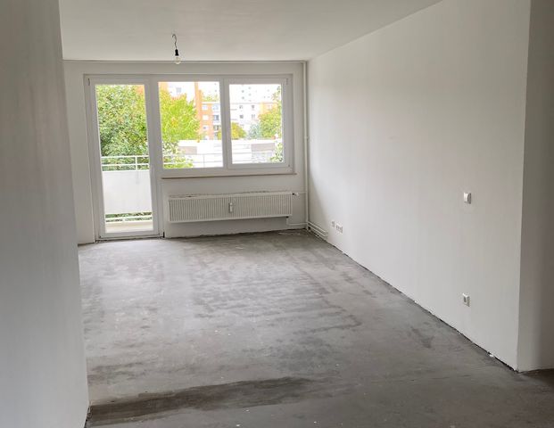 Großzügige 3-Zimmer-Wohnung // 2.OG 1. Mieteinheit von rechts - Foto 1
