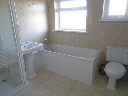 3 bedroom bungalow to rent - Photo 4