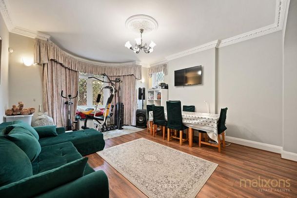 5 bedroom detached house to rent - Photo 1