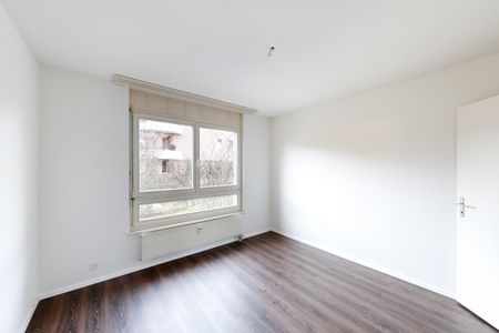Grosszügige Familienwohnung - Photo 2