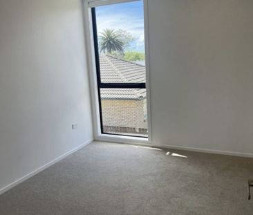 127 Luke Street, Otahuhu - Photo 2