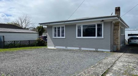 Hamilton East Cutie - Photo 4