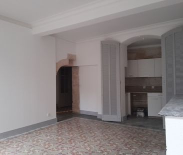 Location Appartement 4 pièces 86m² NIMES 30000 - Photo 4