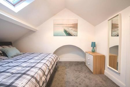 Upper Town Street - Photo 3