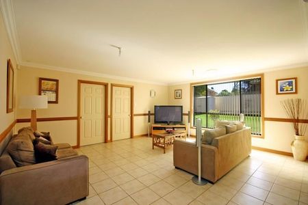 SPACIOUS HOUSE READY - Photo 4