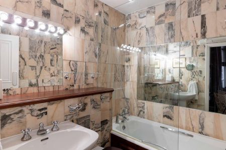 3 bedroom flat to rent - Photo 5