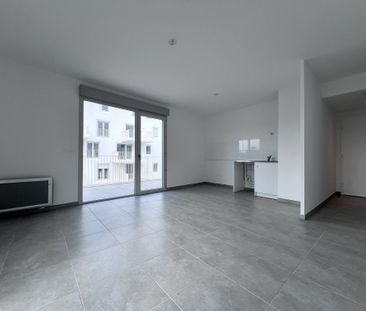 Appartement 3 pièces 64m2 MARSEILLE 9EME 1 075 euros - Photo 6