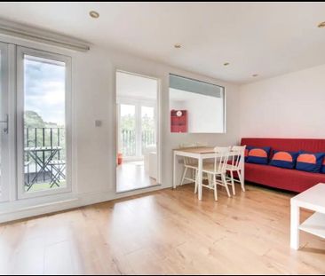 2 Bed Flat, Craven Avenue, W5 - Photo 1